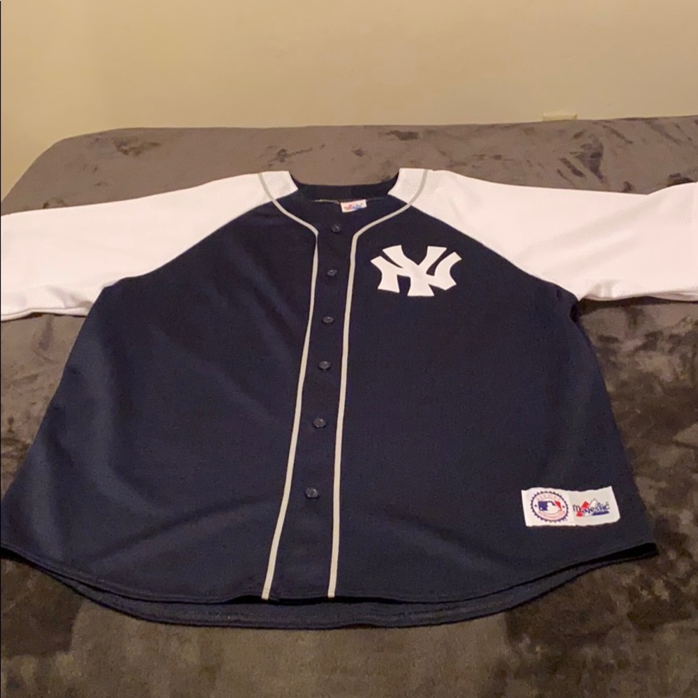 Men’s New York Yankees baseball jersey